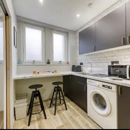 The California Paris Apartment