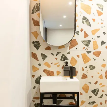 The California Paris Apartment *